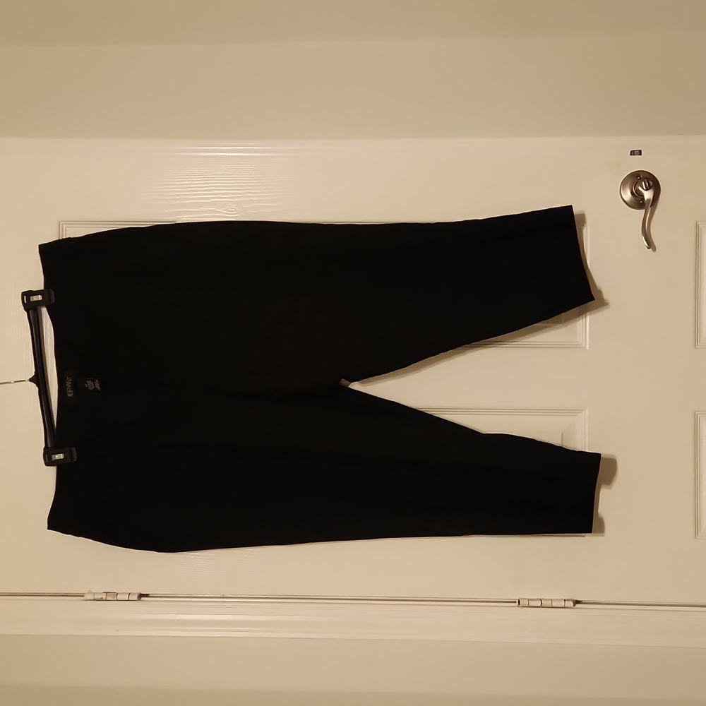 lane Bryant black capri